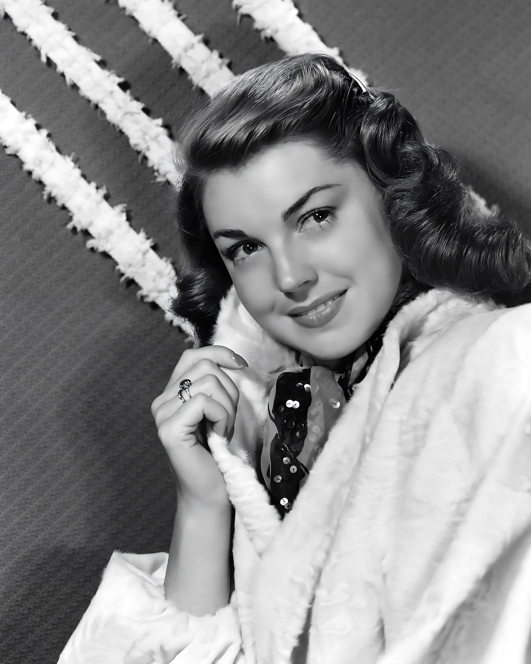 pretty joan leslie both courtes...